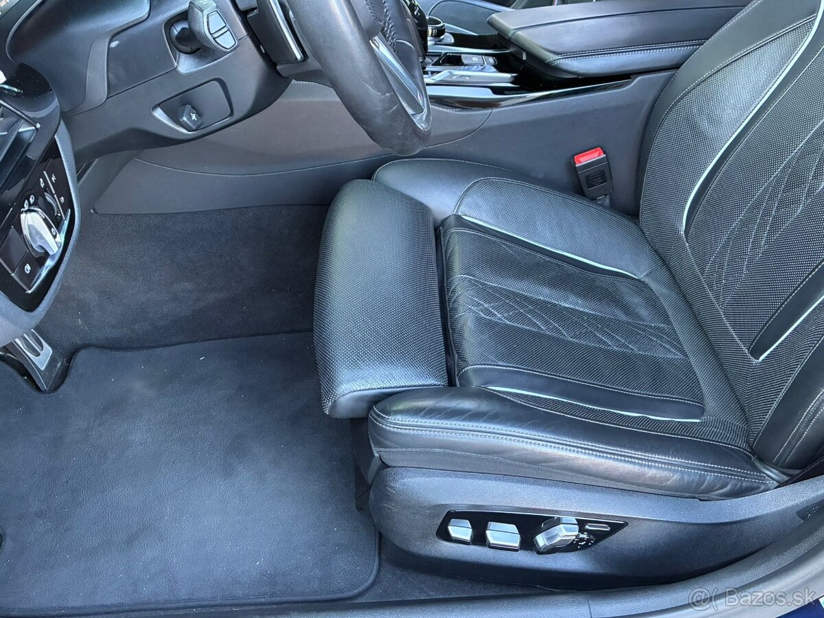 BMW Řada 5 M550i,xDrive,Full LED,Webasto - 18