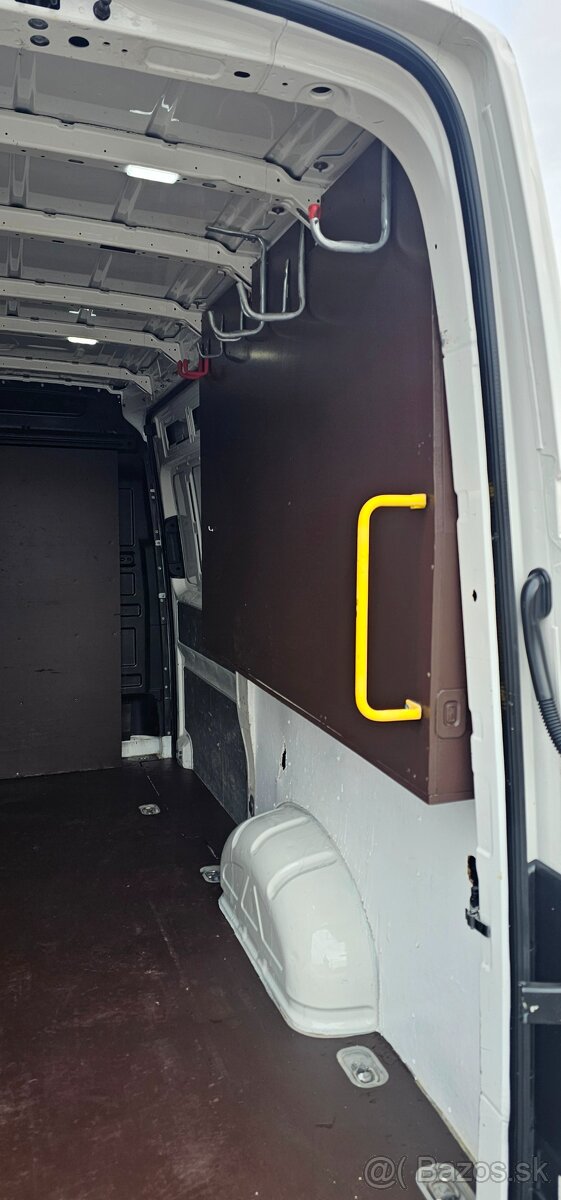 Volkswagen Crafter 2.0 TDI L3H2 FULL LED- NAVI VÝHREV- ŤAŽNÉ - 18