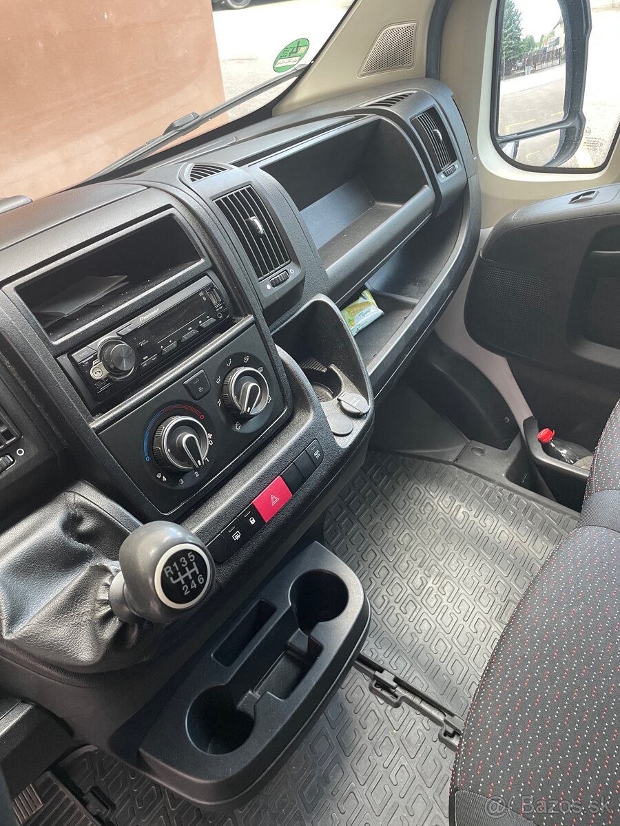 Peugeot Boxer 2.2 BlueHDi 2022 - 18