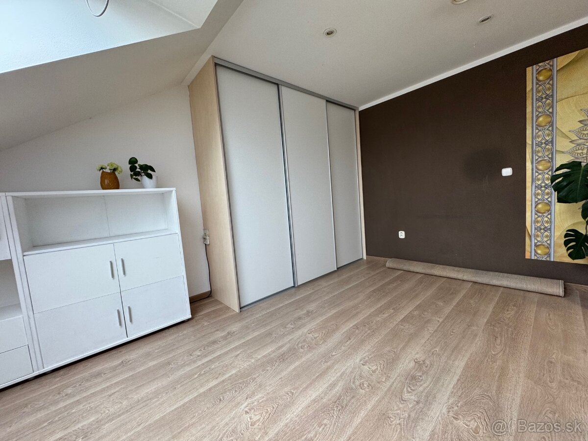 ✨ NA PREDAJ: Rodinný dom len 4 km od Piešťan - 18