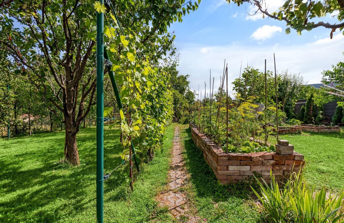 Na predaj komfortný a kvalitne postavený dom, Sološnica - 18