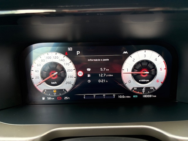 Kia Sorento 2.2 CRDi Platinum 7-miestna - 18