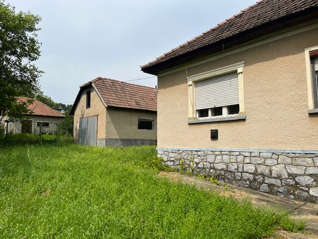 Ponúkam Vám na predaj rodinný dom v obci Galvács - 18