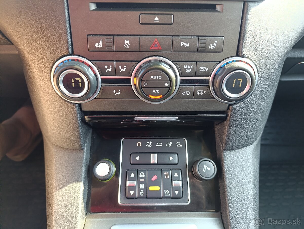 Land Rover Discovery 3.0 TDV6 HSE - 18