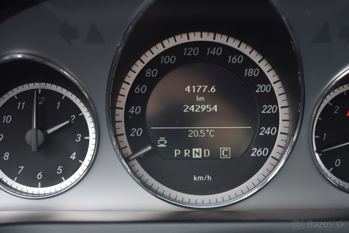 Mercedes-Benz E trieda Kupé 350 CDI Blue - 18