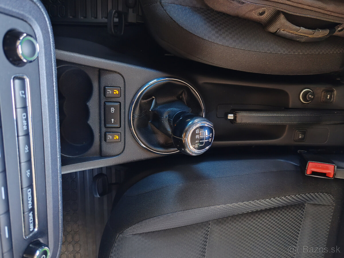 Predám Skoda fabia combi 1.2TSI Ambiente r.v 2012 facelif - 18