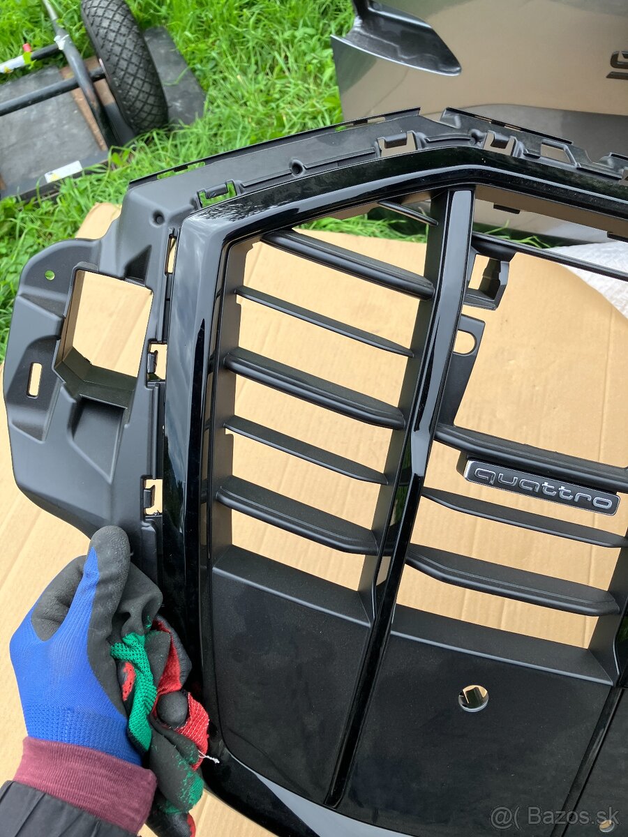 maska mrizka grill audi q7 20- cerna - 18