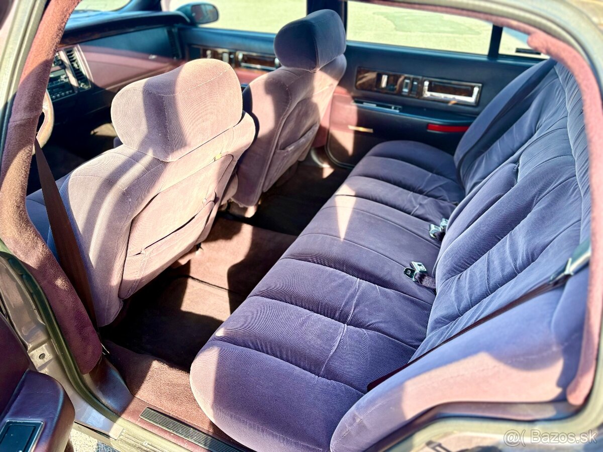 1993 Cadillac Fleetwood Brougham | 5.7 V8 - 18