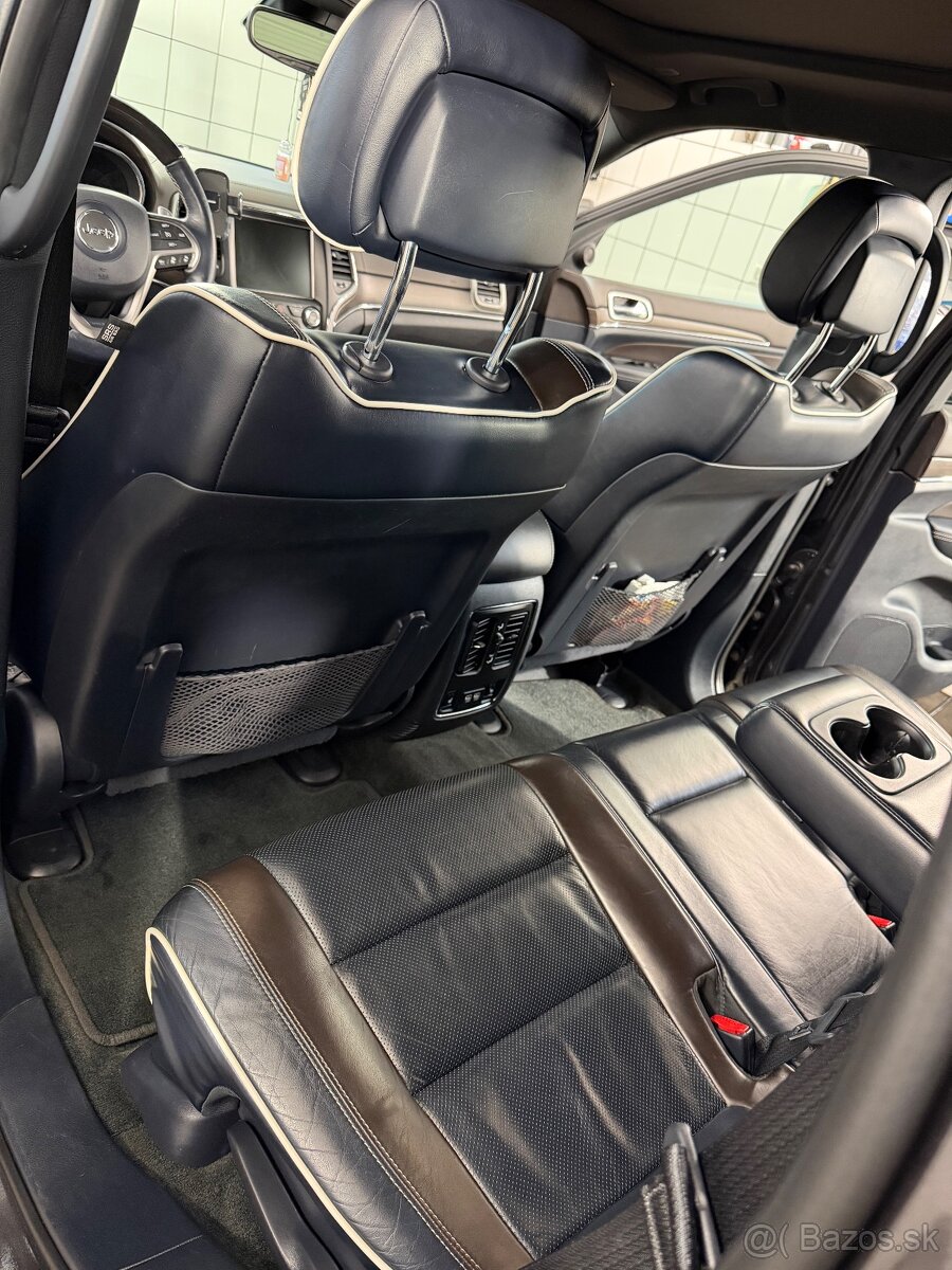 Jeep Grand Cherokee Overland - 18