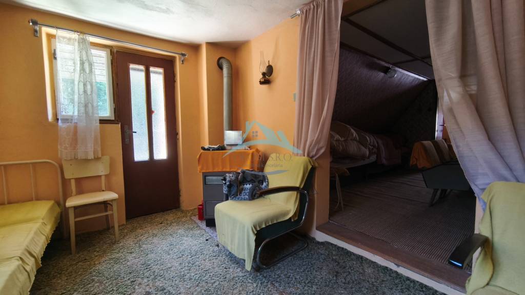 Murovaná chata na Koprovnici (D. Strháre), okr. Veľký Krtíš. - 18