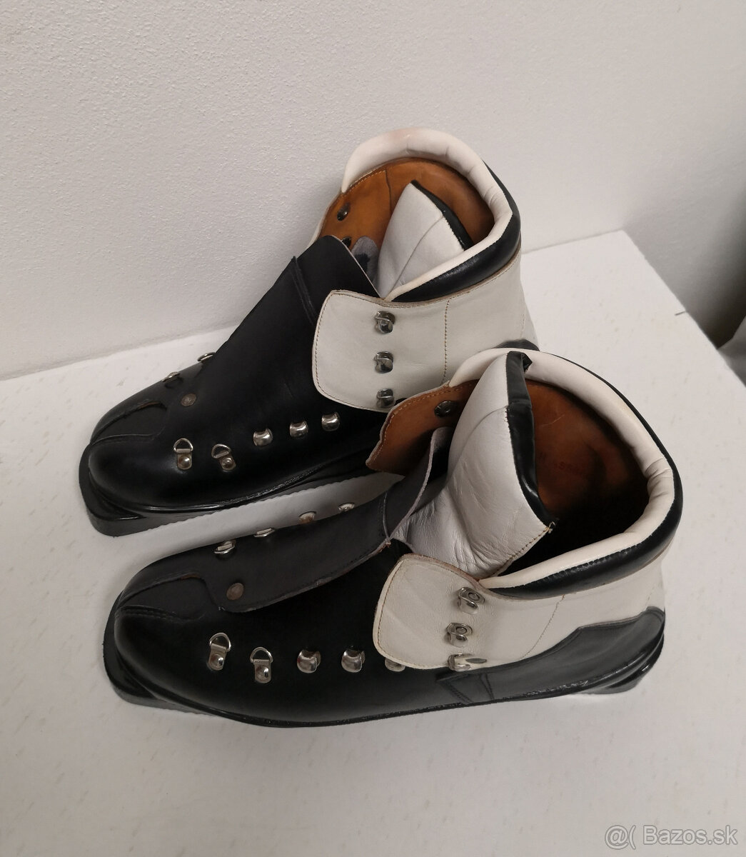 Staré vzácne lyžiarske topánky BOTAS - 18