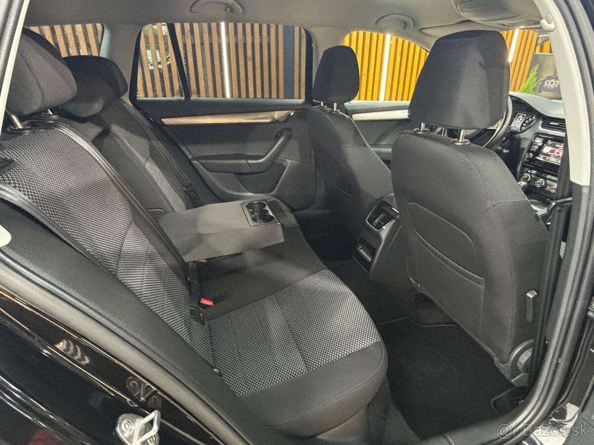 Škoda Octavia Combi 1.4 TSI 150k DSG - 18
