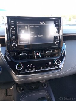 Toyota Corolla Combi 2.0 Hybrid Trek e-CVT - 18