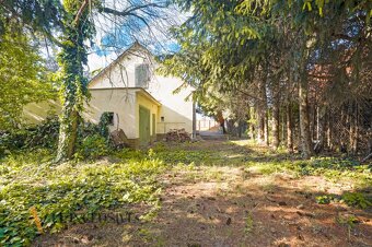 ALL INCLUSIVE | NA PREDAJ STARŠÍ RD NA 914 M² POZEMKU, MALÉ  - 18