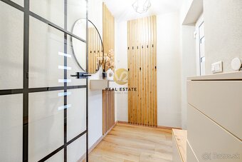 Novostavba – Kompletne zariadený rodinný dom s modernými tec - 18