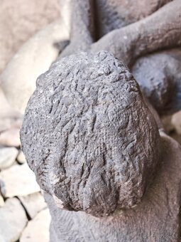 Obrie pieskovcové súsošie „Matka s dieťaťom” z obdobia prvej - 18