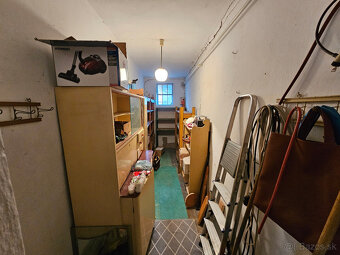Rodinný dom v tichej časti obce s pozemkom 1129 m2, kúpou vo - 18
