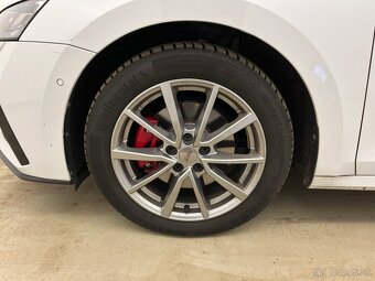 Škoda Octavia Combi 2.0 TDI DSG RS Plus - 18