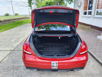 Mercedes-Benz E trieda Sedan 220 d 4MATIC A/T - 18