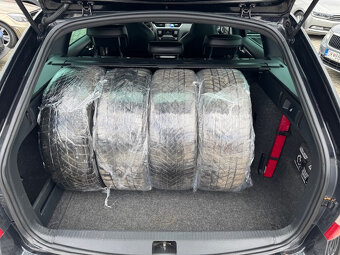 Škoda Octavia Combi 2.0 TDI RS AKONTACIA OD 0% - 18