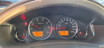 Nissan Pathfinder 2.5 dCi 4x4 - 18