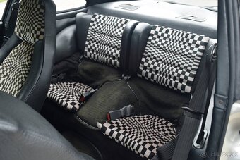Porsche 911 SC - 18