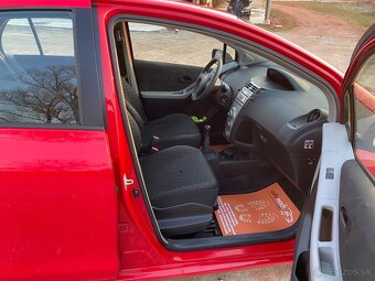Predám Toyotu Yaris 1,0 benzin 51 kw - 18