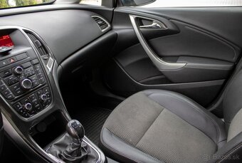 Opel Astra 1.6 Cosmo / 85kW / M5 / 2014 - 18