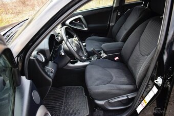 T0Y0TA RAV4 2.2D 4x4 Top stav - 18