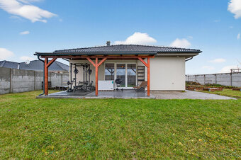 Samostatne stojaci 4-izbový rodinnný dom - ihneď voľný - 18