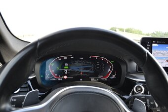 BMW rad 5 Touring 530d xDrive Mpaket LED+ 360 cam Webasto - 18