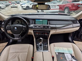 BMW 740i 320k A/T8 (benzín) - 18