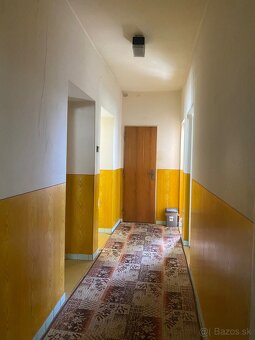 Ponúkam na predaj 5 izb, rodinný dom v obci Kocurice. - 18