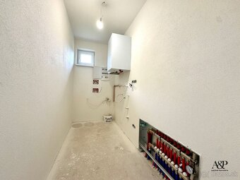 NOVOSTAVBA 4 IZB. RODINNÉHO DOMU, POZEMOK 807M2, HLBOKÉ, okr - 18