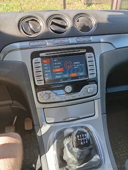 Predám Ford Galaxy - 18