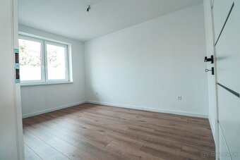 Moderný 4-izbový rodinný dom na predaj - 18