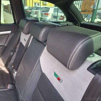 Škoda Octavia Combi 2.0 TDI Elegance facelift " RS " - 18