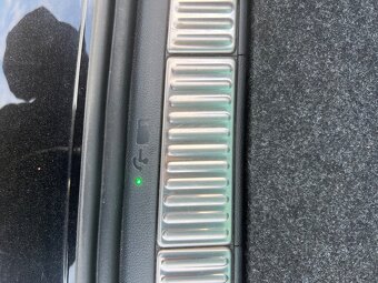 Škoda Superb 2.0 TDi DSG PREMIUM 110kw Combi Matrix Pano - 18