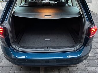 Volkswagen Passat Variant 2.0 TDI EVO Elegance DSG - 18
