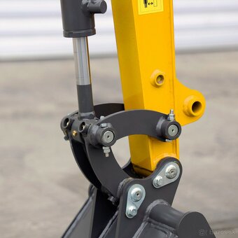 Minibagr 1,6t – Laidong 16kW, joysticky, hodně příslušenství - 18