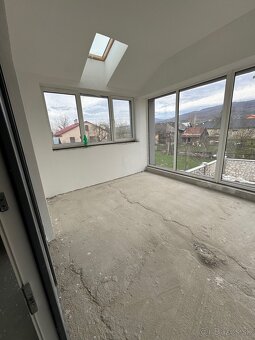 Novostavba RD 330m2 - 18