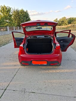 Kia Rio - 18