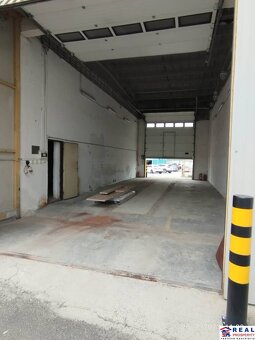 STROJNÍCKA: SKLAD 605 m2-naklad. rampa 164 m2, soc. záz., 4  - 18