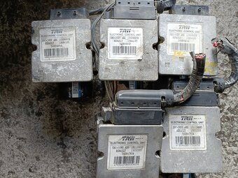 Rozpredam opel vivaro renault trafic 1,9 dci 2,0 dci 2,5 dci - 18