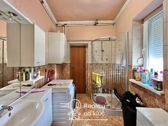 Na predaj dva rodinné domy nachádzajúce sa na jednom pozemku - 18