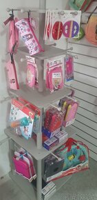 Regal, stojany a závesný system do predajne - 18