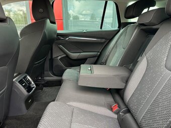 Škoda Octavia Combi 2.0 TDI DSG Style Plus, Matrix, SR - 18