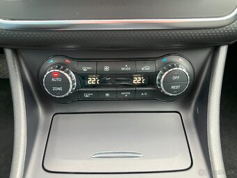 Mercedes-Benz A trieda 180 BlueEFFICIENCY 90 kW Style AT7 - 18