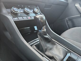 Škoda Karoq 1.6 TDI Style - 18