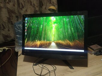 All in one Lenovo 24“ FHD. AMD 4C+8G. SSD 512GB + 1TB. 16GB. - 18